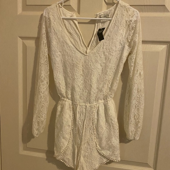 Abercrombie and Fitch Romper - Picture 2 of 2